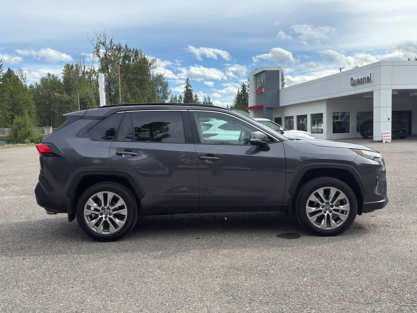 Toyota RAV4 2023 — photo 4