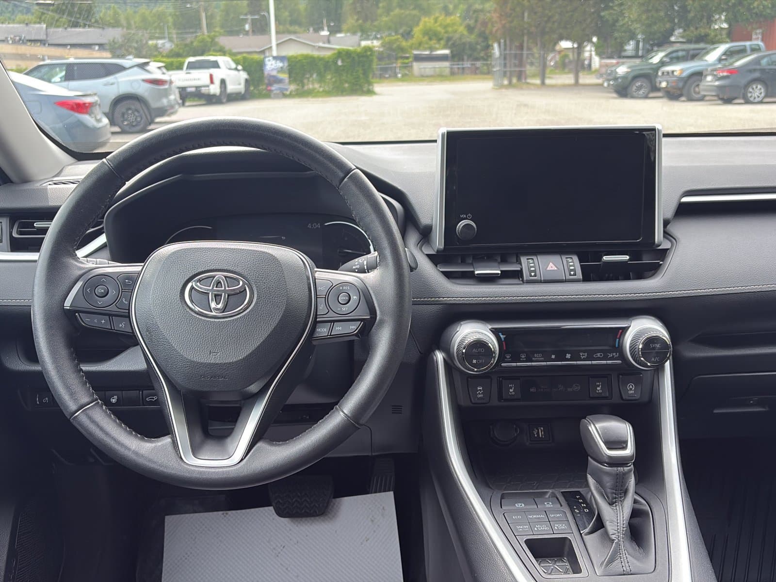 Toyota RAV4 2023 — photo 6