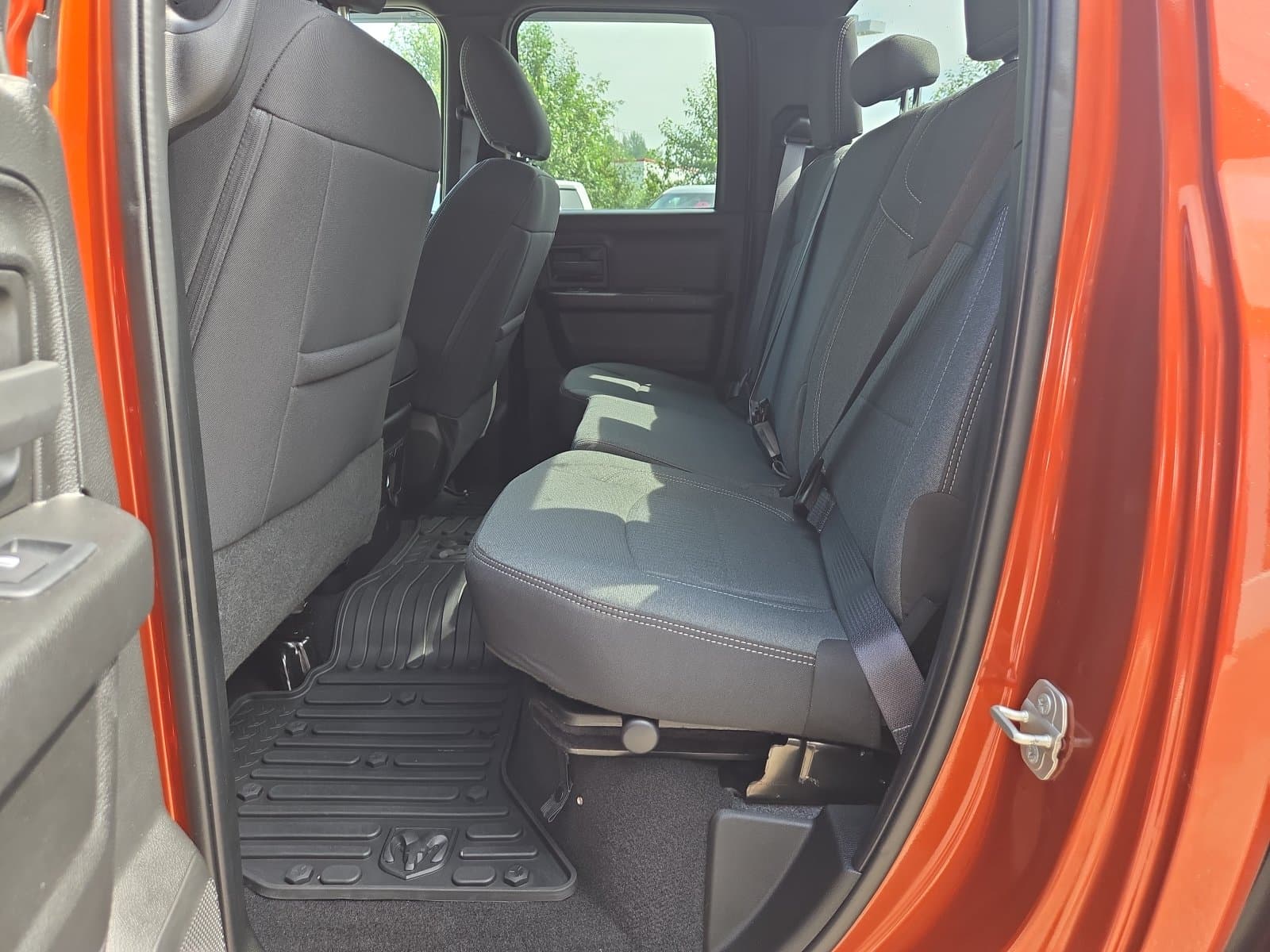 Ram 1500 Classic 2023 — photo 22