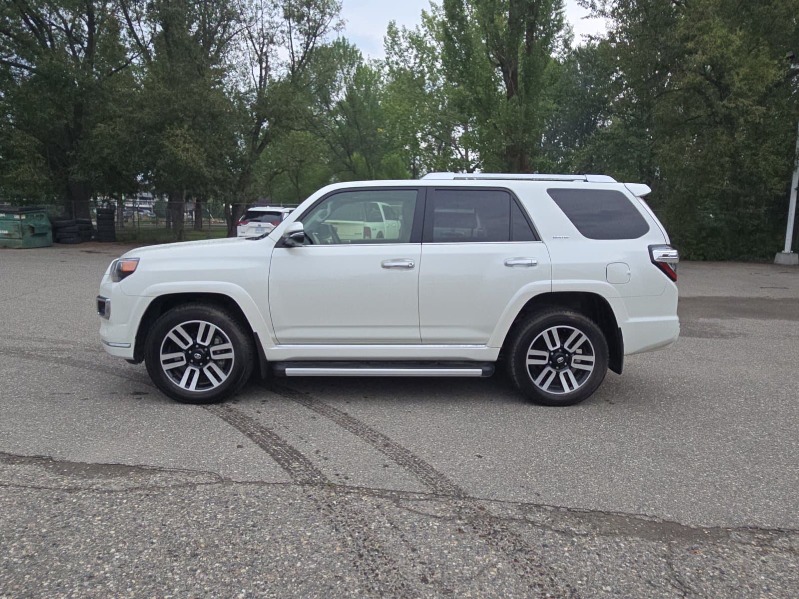 Toyota 4Runner 2023 — photo 11