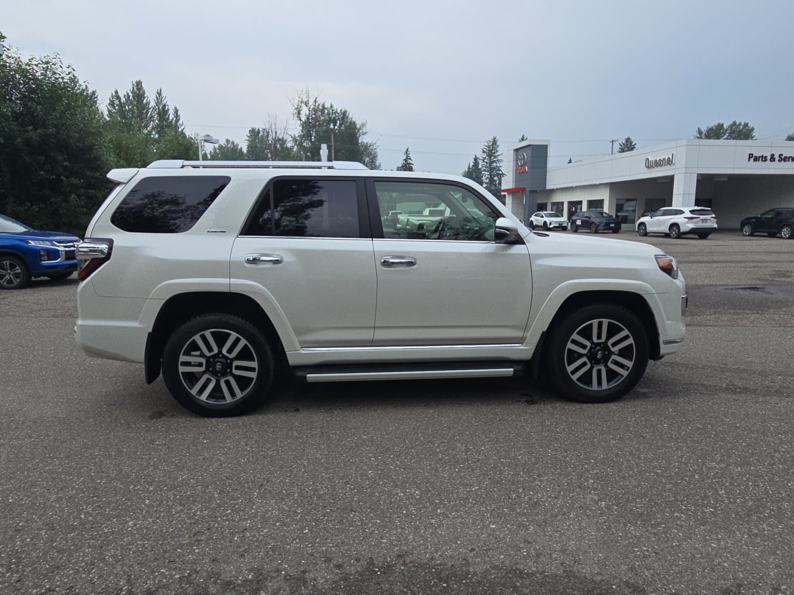 Toyota 4Runner 2023 — photo 12