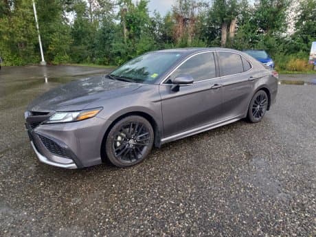 Toyota Camry Hybrid 2023 à vendre à Quesnel