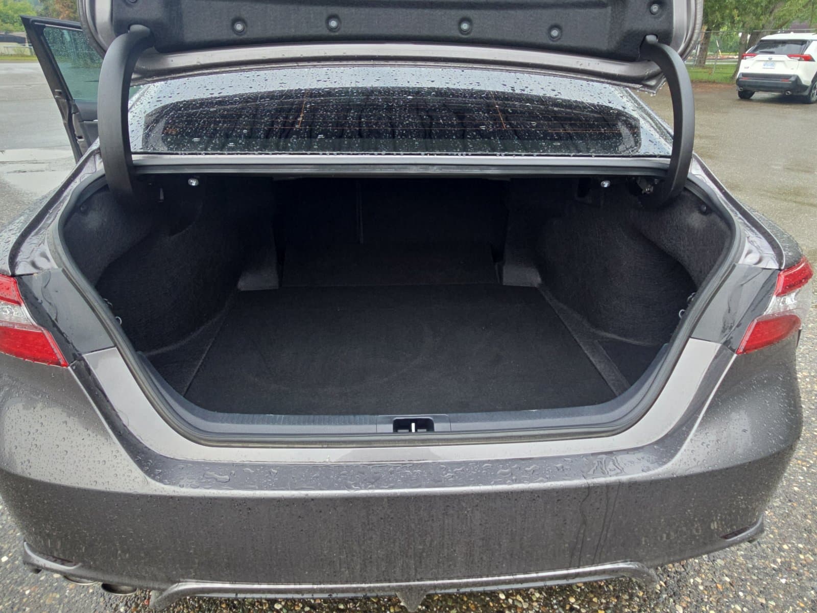 Toyota Camry Hybrid 2023 — photo 25