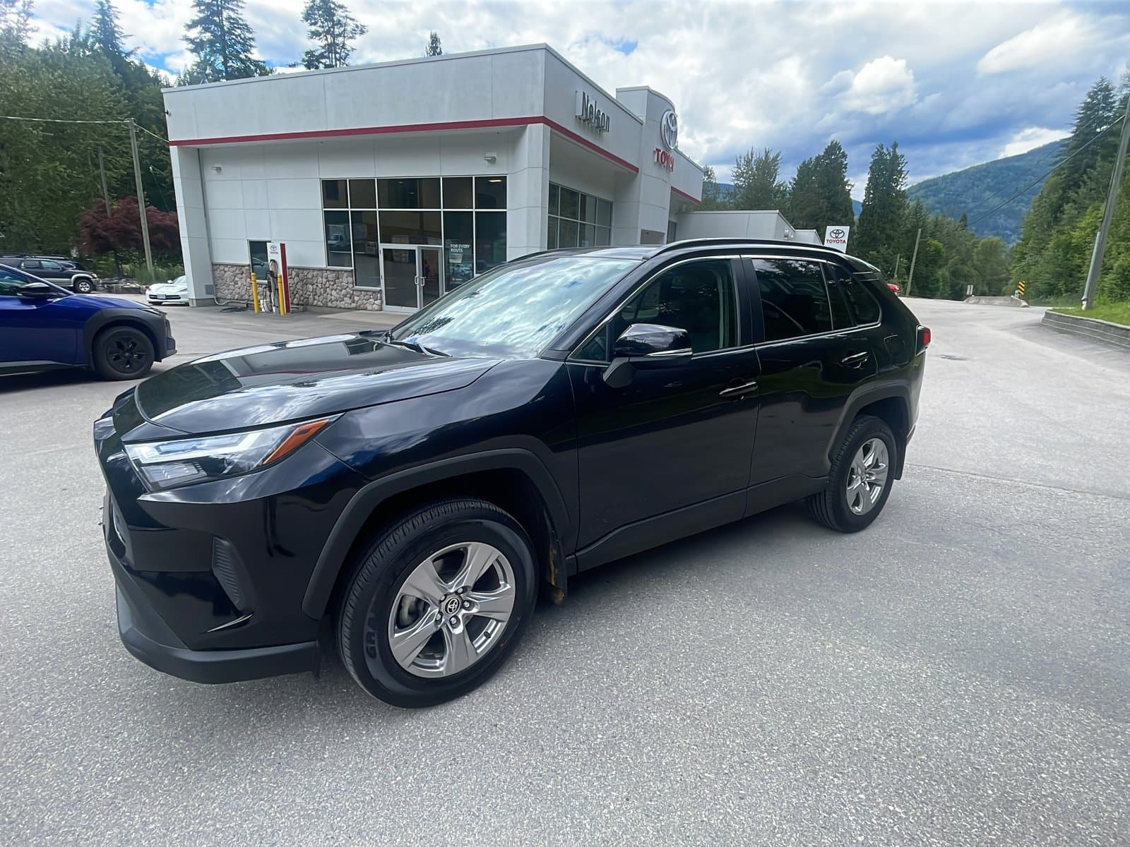 Toyota RAV4 2022 — photo 2