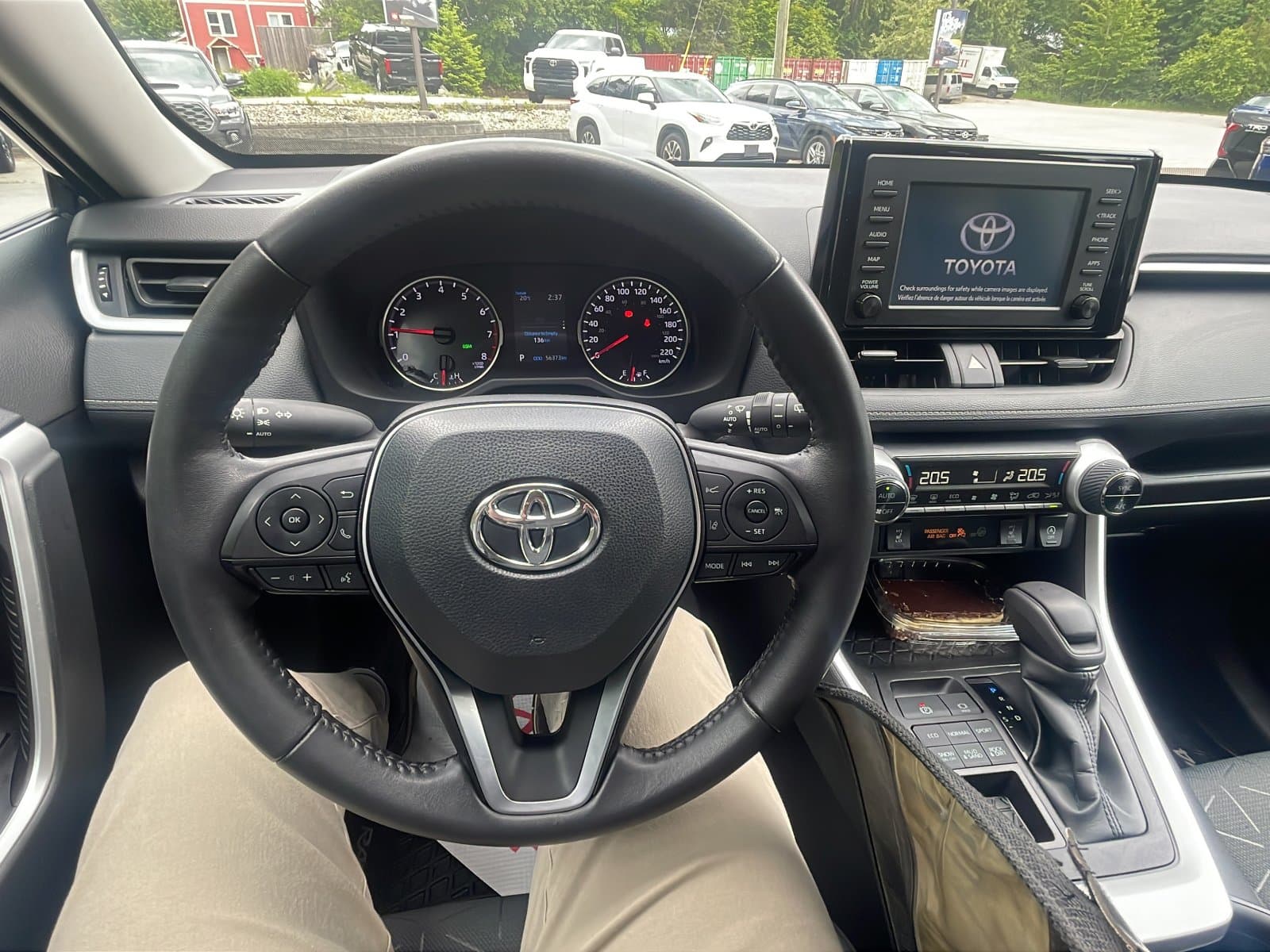 Toyota RAV4 2022 — photo 15