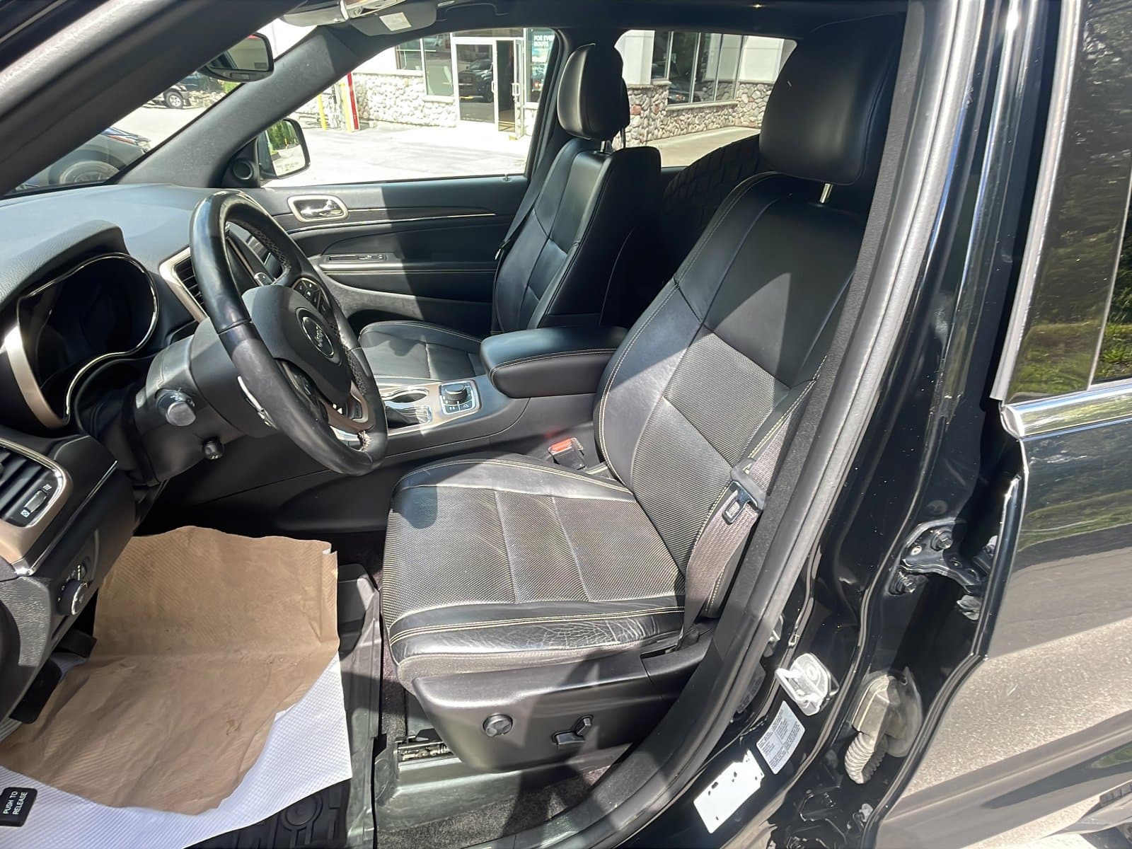 Jeep Grand Cherokee 2017 — photo 14