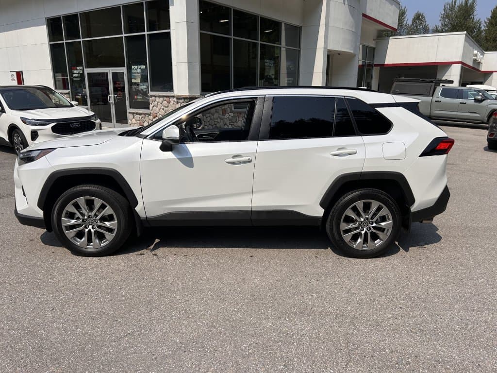 Toyota RAV4 2025 — photo 9