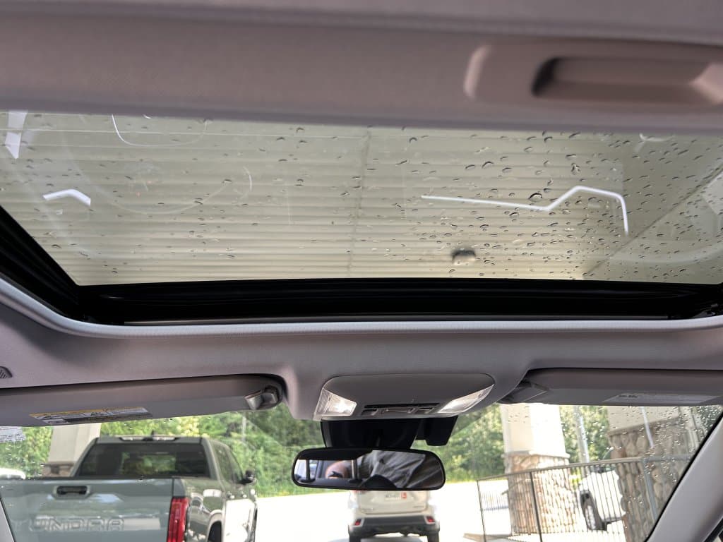 Toyota RAV4 2025 — photo 18
