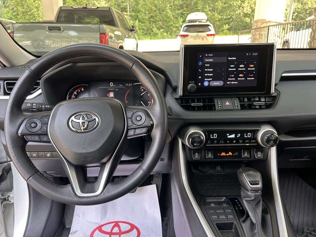 Toyota RAV4 2025 — photo 14