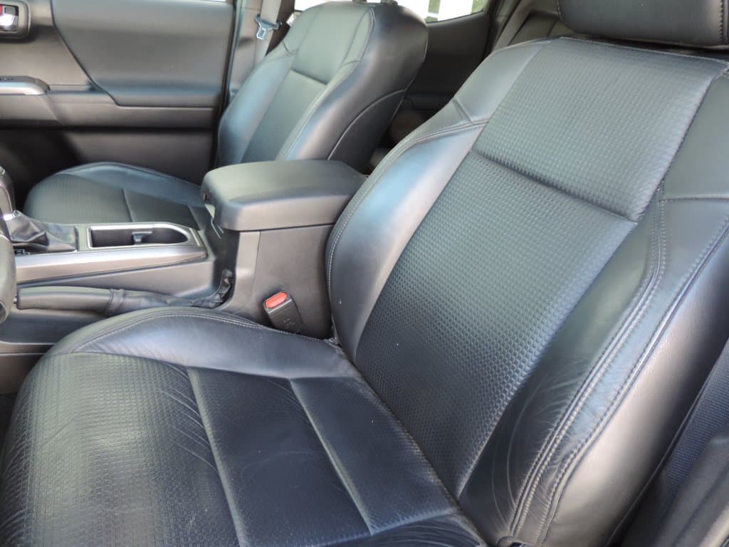 Toyota Tacoma 2020 — photo 12