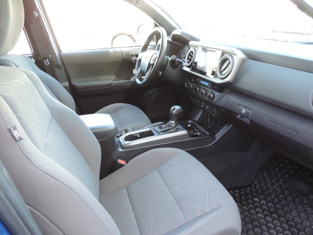 Toyota Tacoma 2018 — photo 21