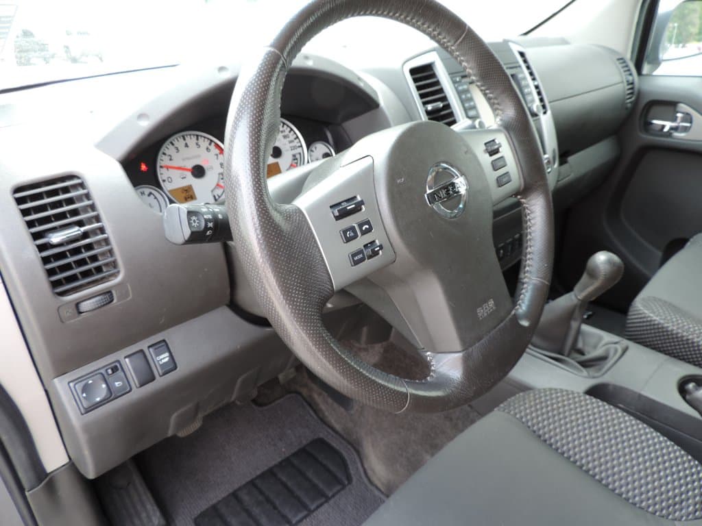 Nissan Frontier 2017 — photo 10