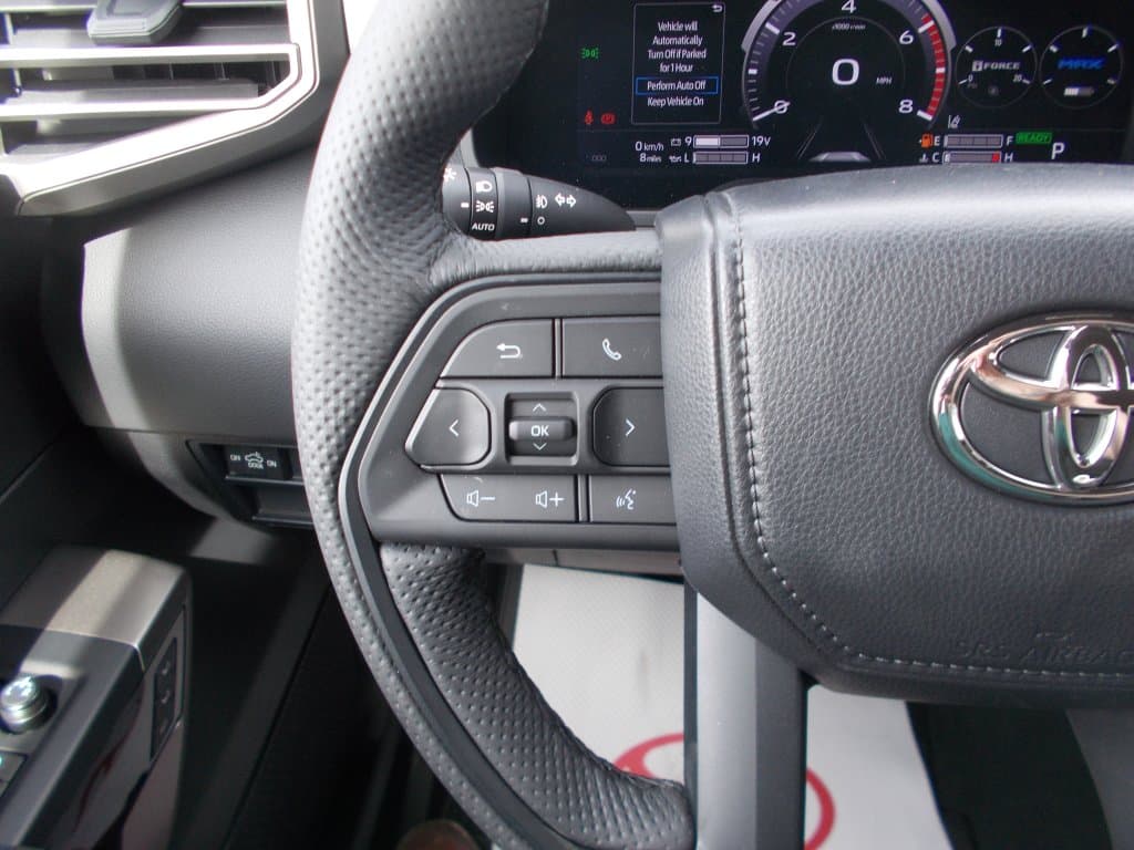 Toyota Tundra 2025 — photo 14