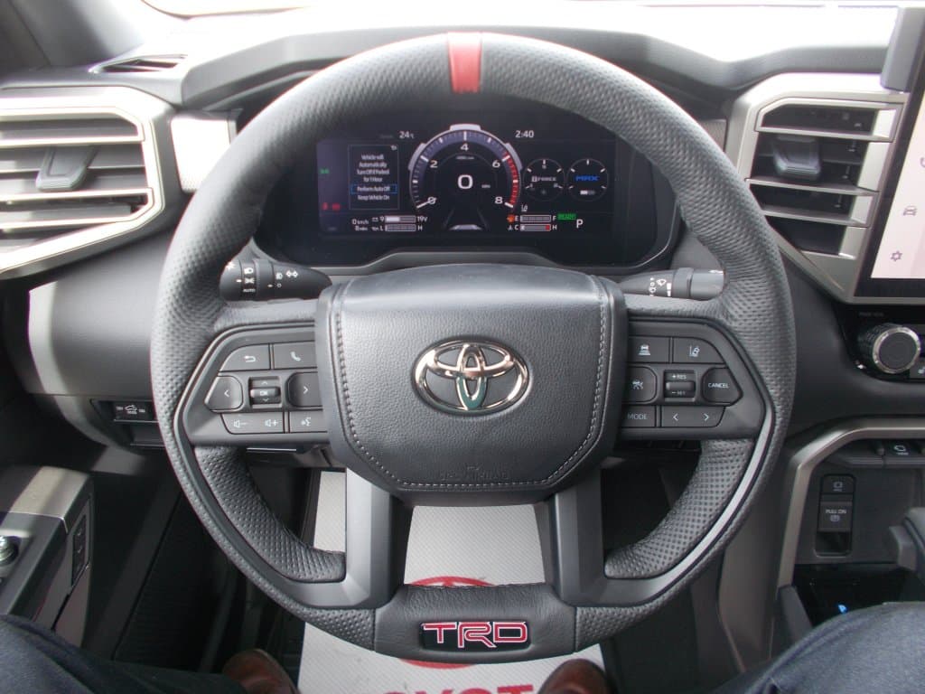 Toyota Tundra 2025 — photo 16