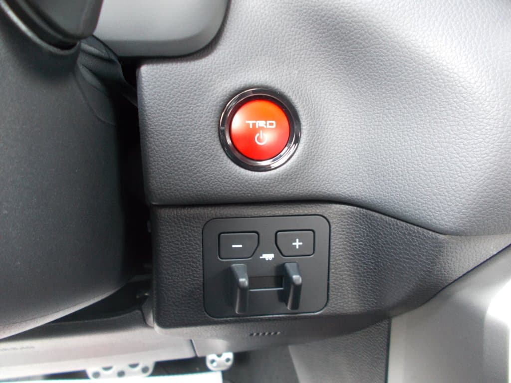 Toyota Tundra 2025 — photo 17