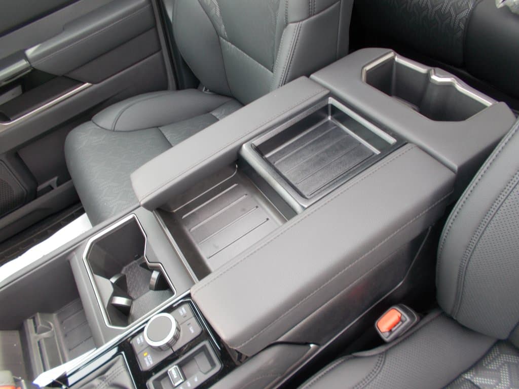 Toyota Tundra 2025 — photo 25