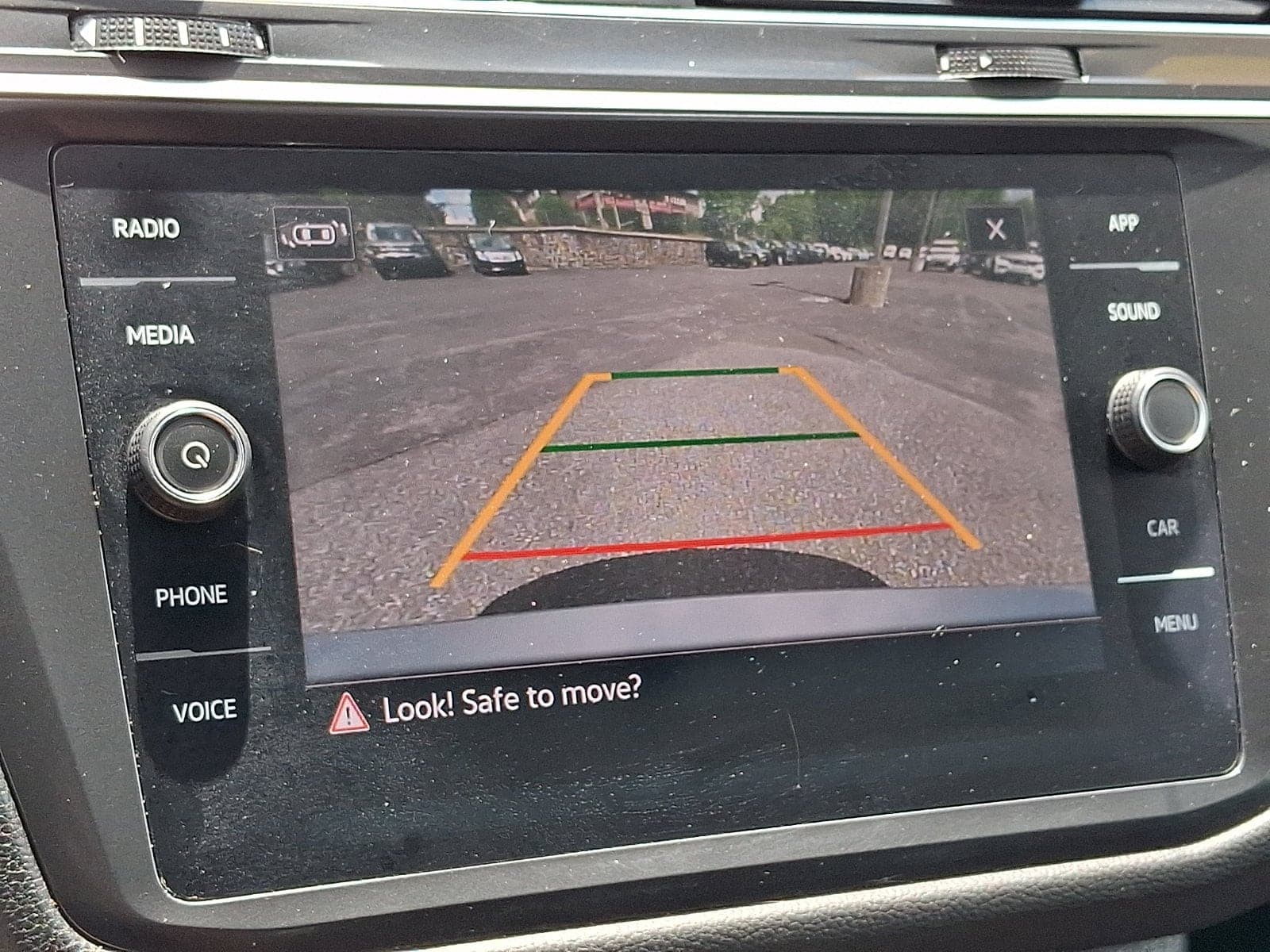 Volkswagen Tiguan 2023 — photo 39
