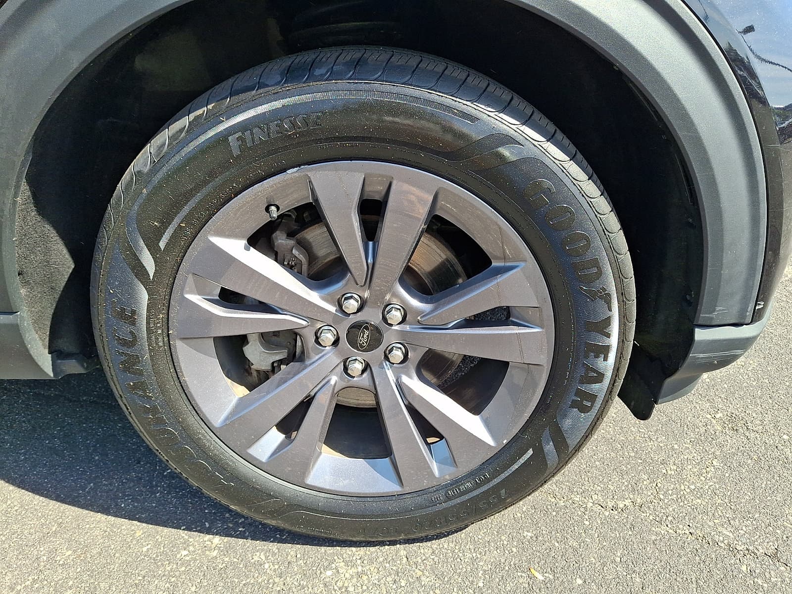 Ford Explorer 2022 — photo 19