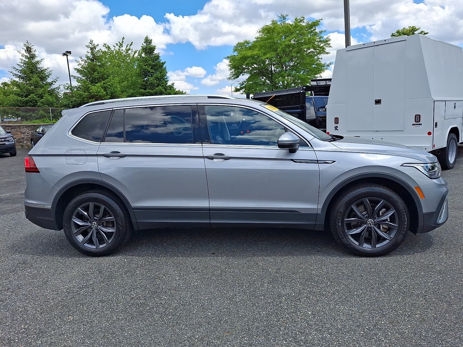 Volkswagen Tiguan 2023 — photo 11