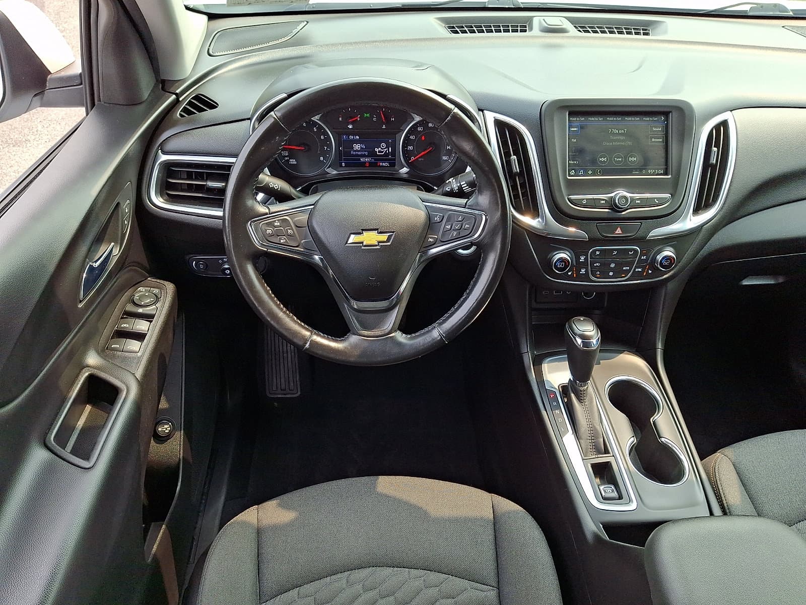 Chevrolet Equinox 2019 — photo 27