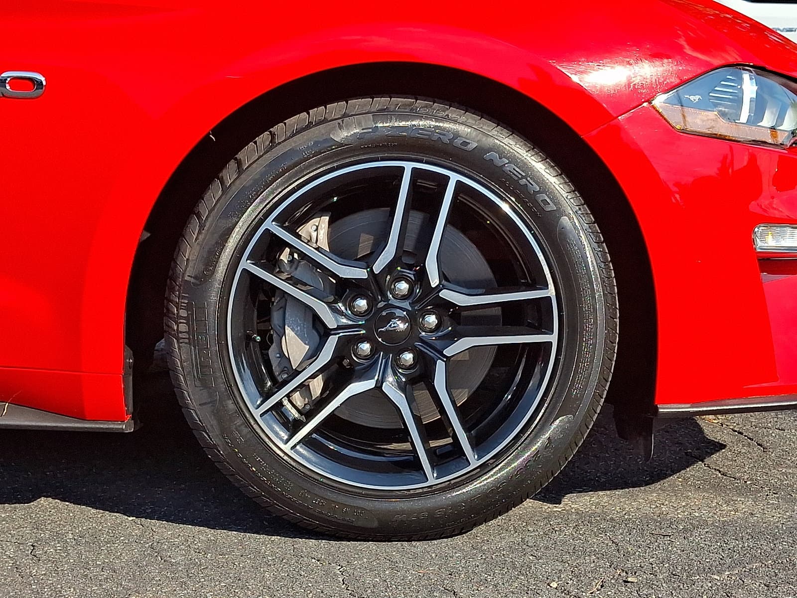 Ford Mustang 2019 — photo 19