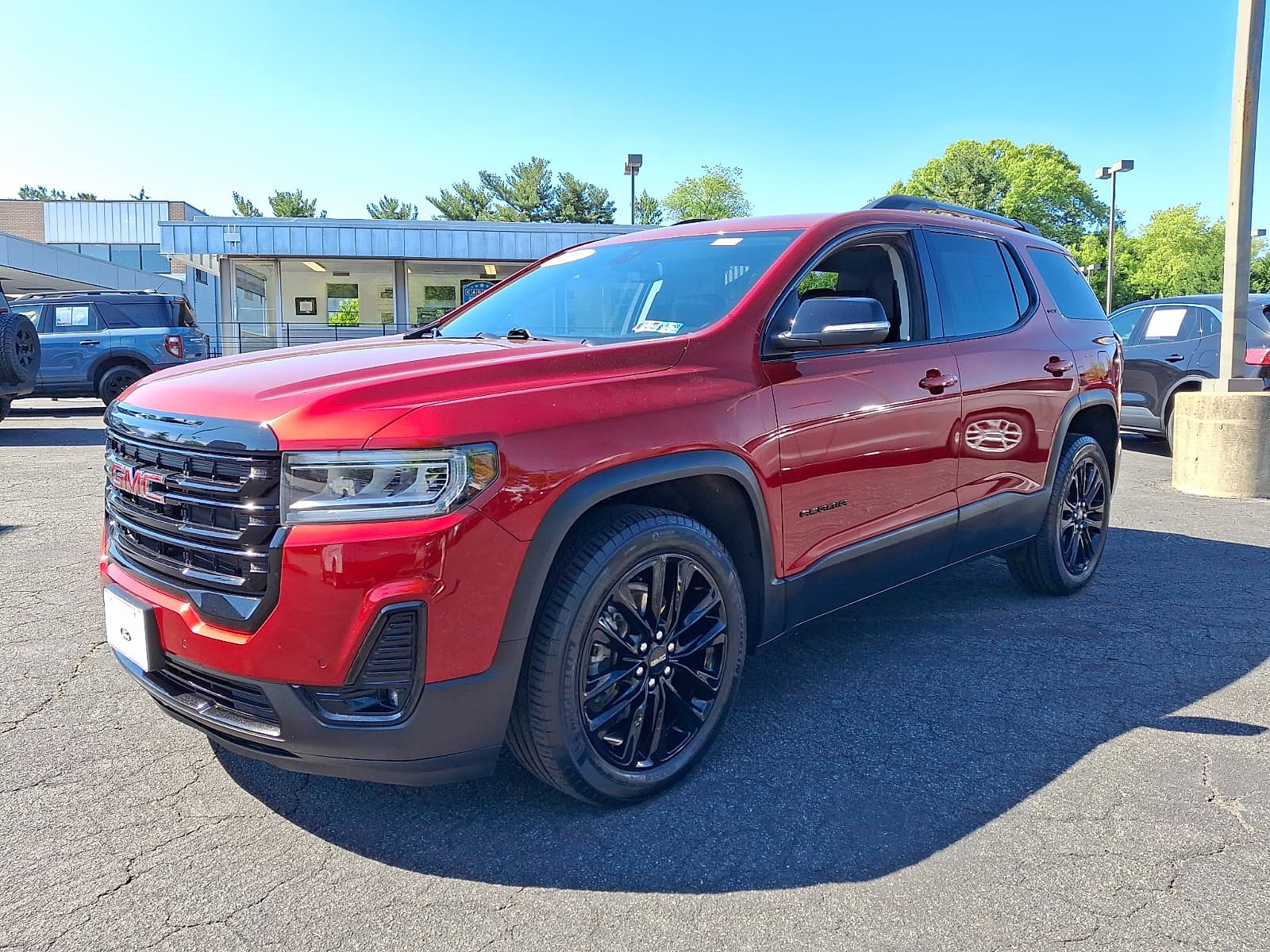 GMC Acadia 2023 — photo 7