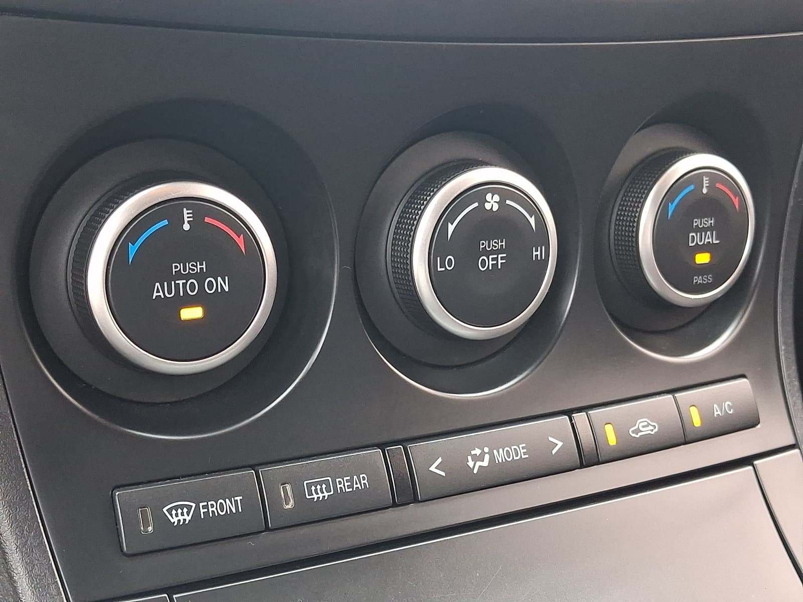 Mazda Mazda3 2013 — photo 35