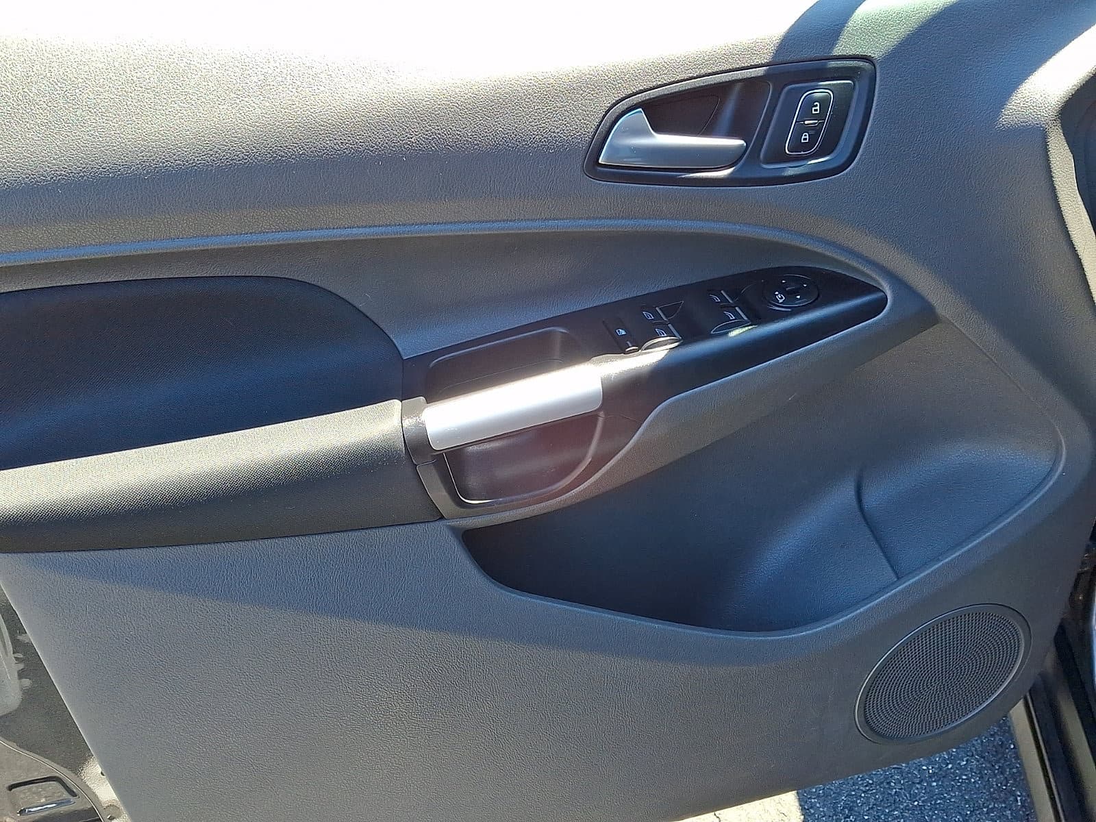 Ford Transit Connect 2021 — photo 31