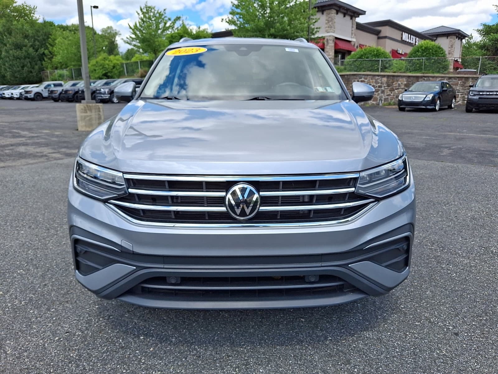 Volkswagen Tiguan 2023 — photo 6