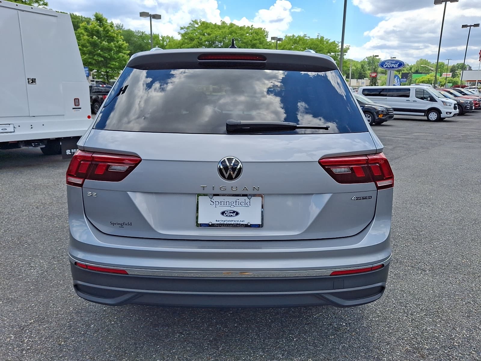 Volkswagen Tiguan 2023 — photo 9