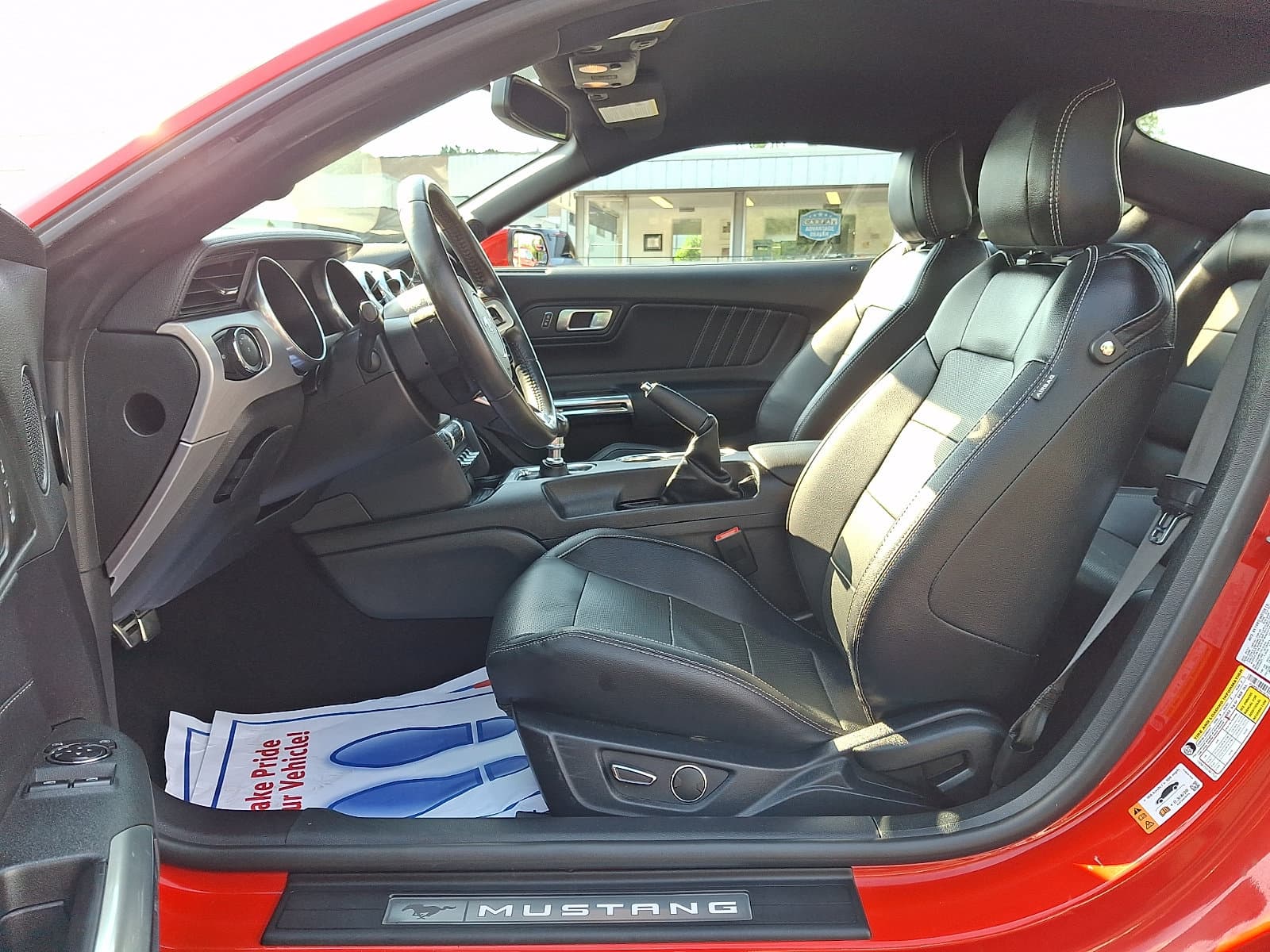 Ford Mustang 2019 — photo 29