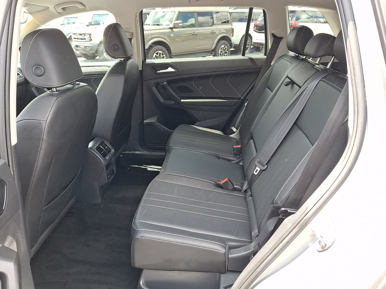 Volkswagen Tiguan 2023 — photo 23