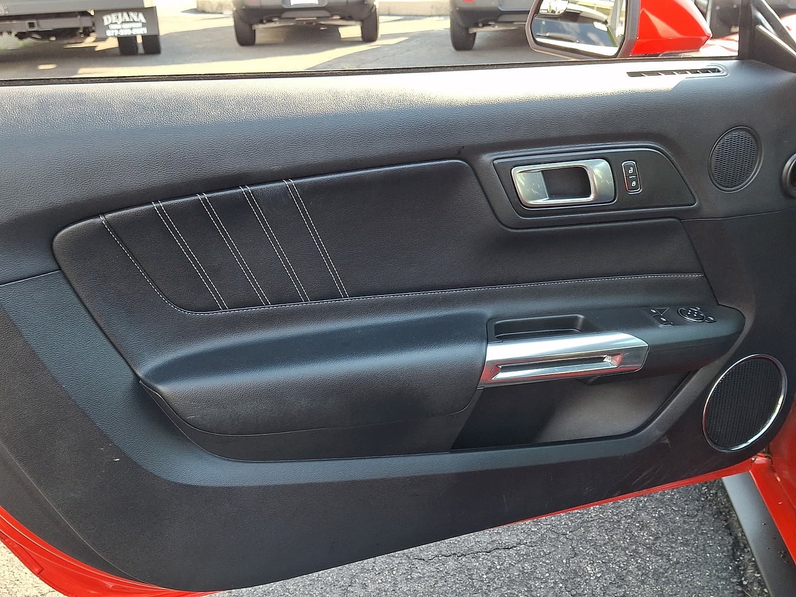 Ford Mustang 2019 — photo 25