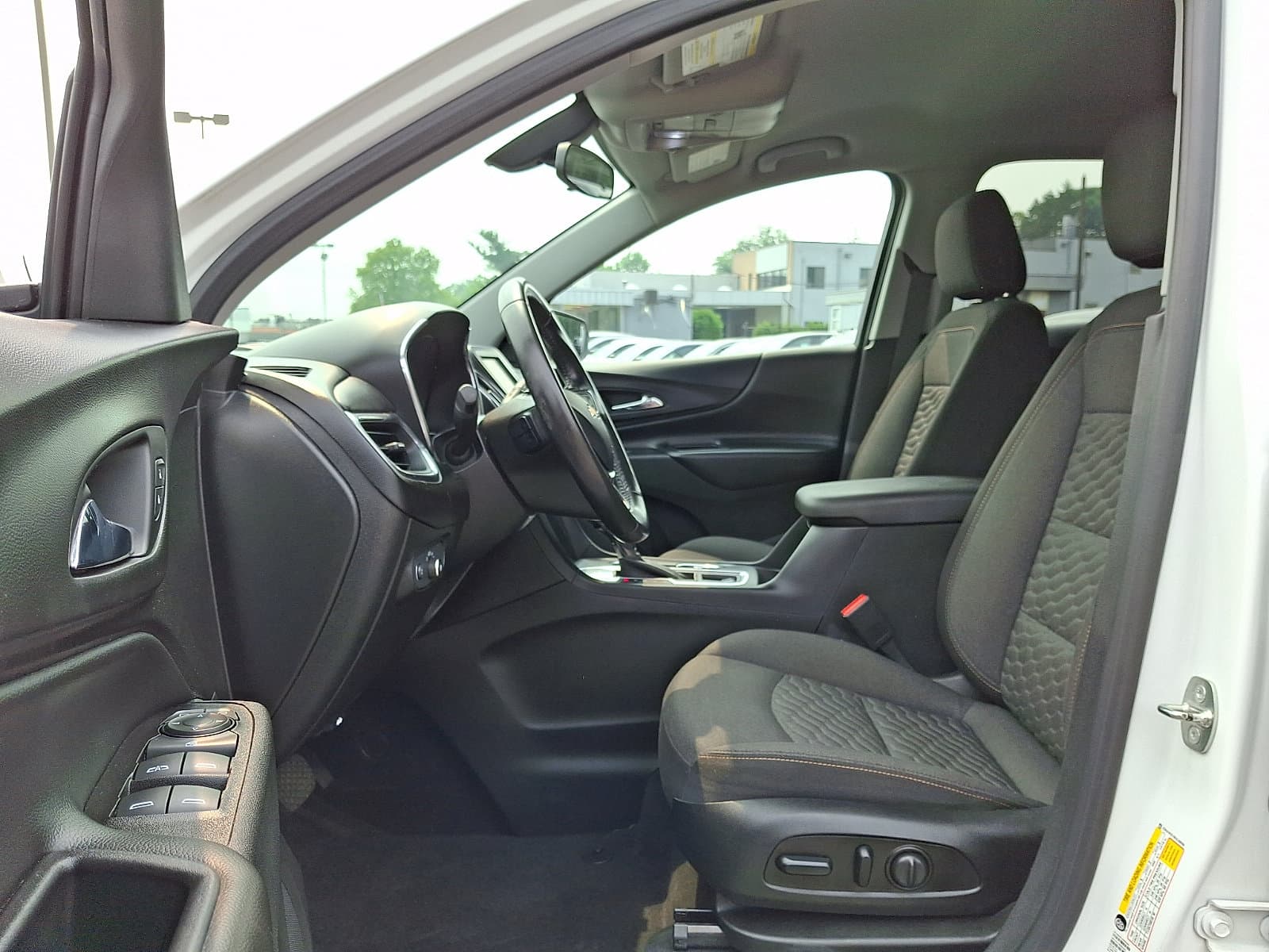 Chevrolet Equinox 2019 — photo 31