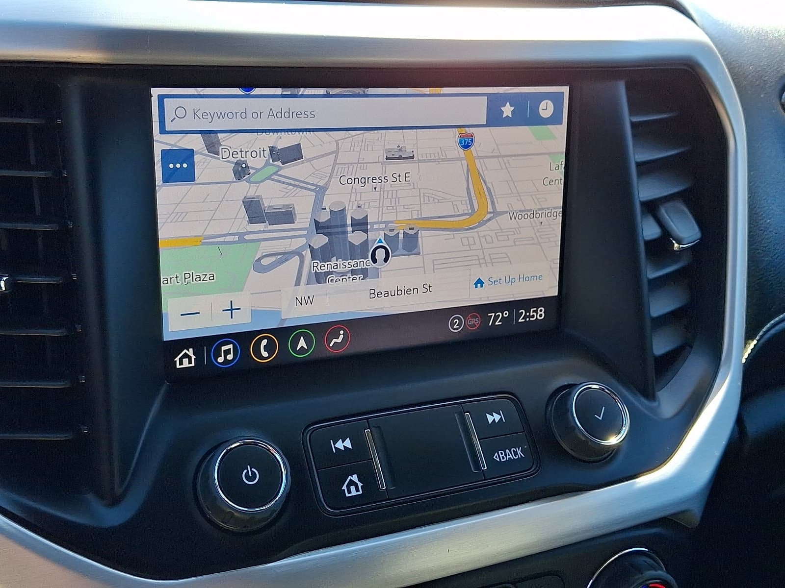 GMC Acadia 2023 — photo 37