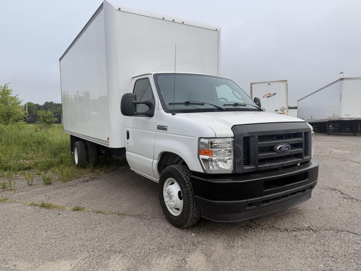 Ford E-series 2022 à vendre à St Stephen