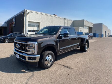Ford Super Duty F-350 Dually 2025 Darkened Bronze Metallic à vendre à Medicine Hat