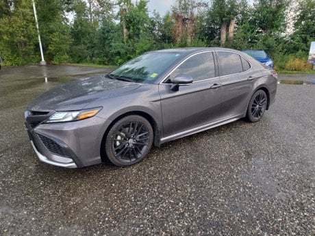 Toyota Camry Hybrid 2023 à vendre à Quesnel