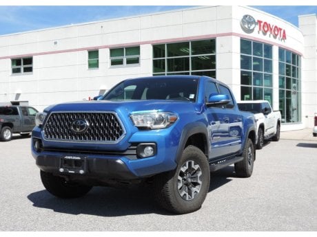 Toyota Tacoma 2018 Blazing Blue Pearl à vendre à Castlegar